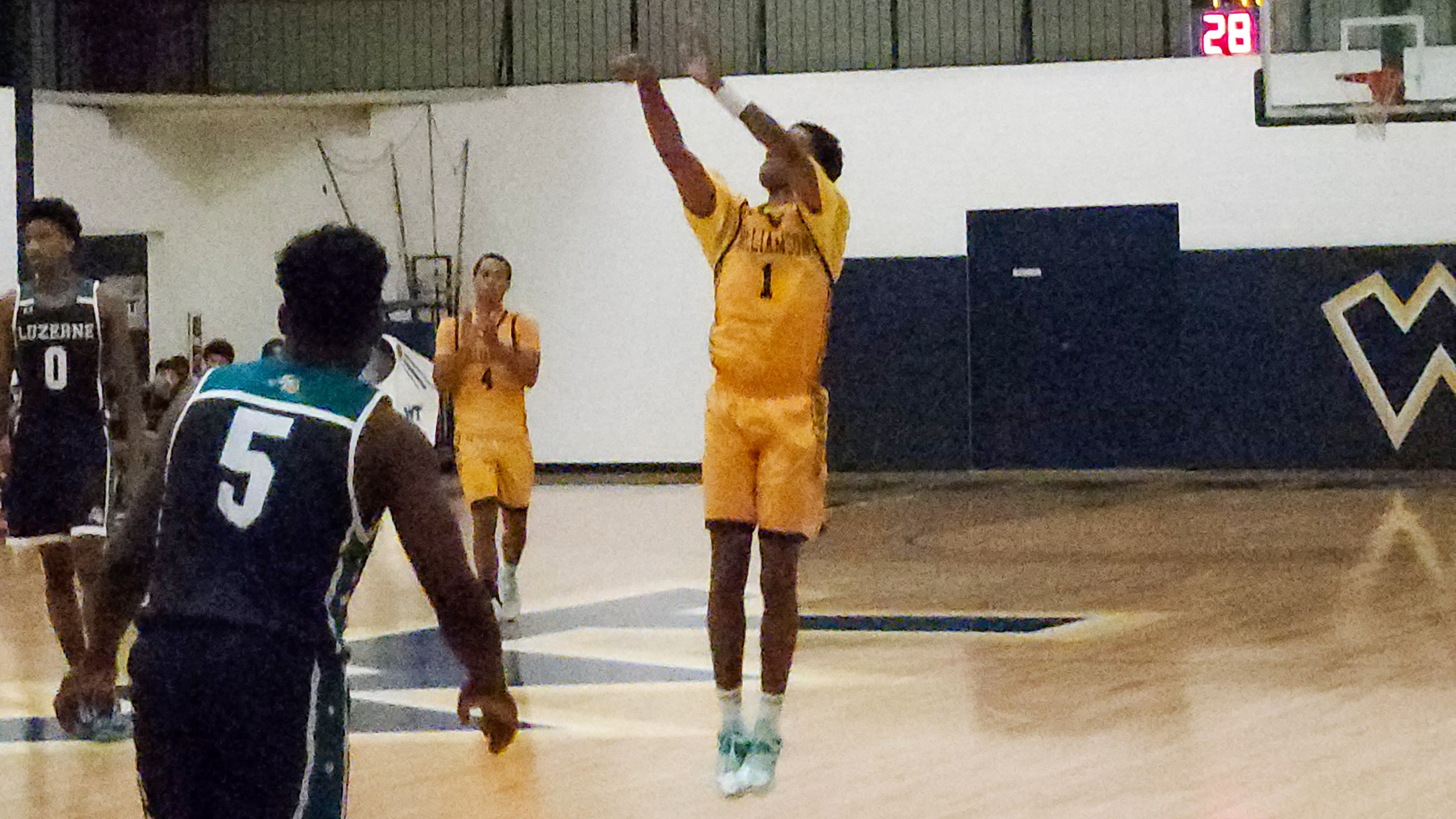 Four Players in Double Figures for Basketball Against LCCC