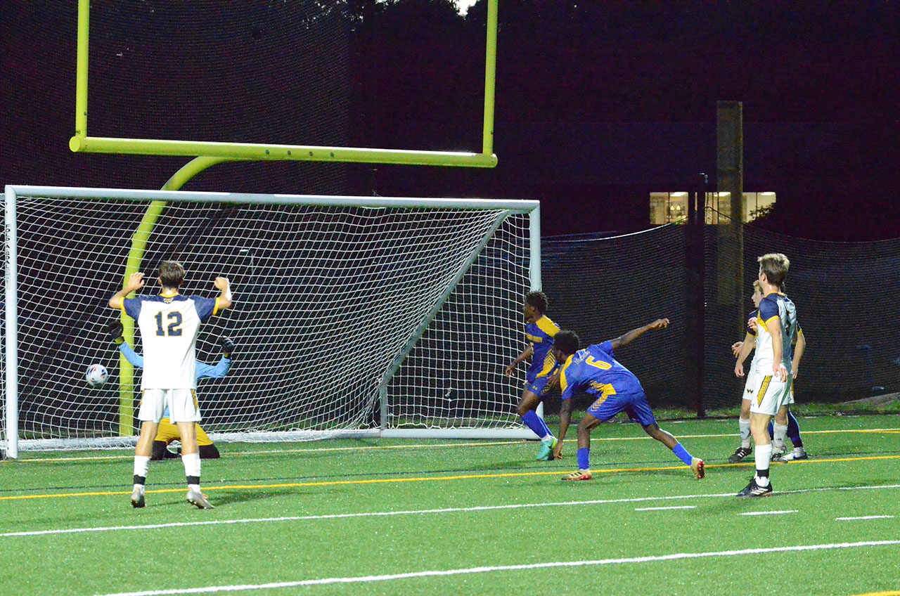 Brandon Cairy puts Williamson up early in their 4-2 win over DCCC